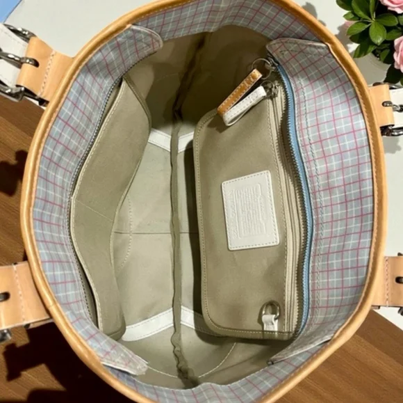 COACH Soho Tattersall Twill Tote Style 1823 – 2004 Vintage - Picture 8 of 11